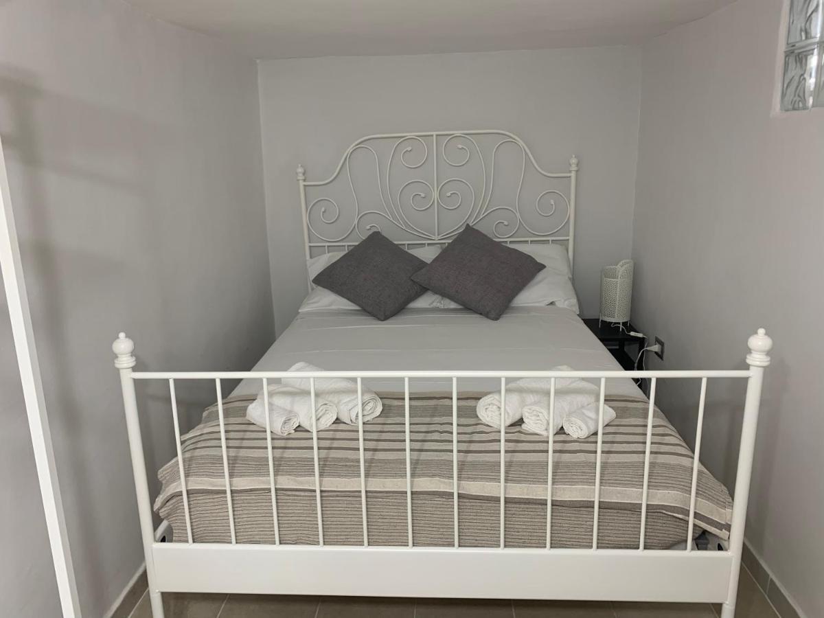 L&L House Apartment Catania Bagian luar foto